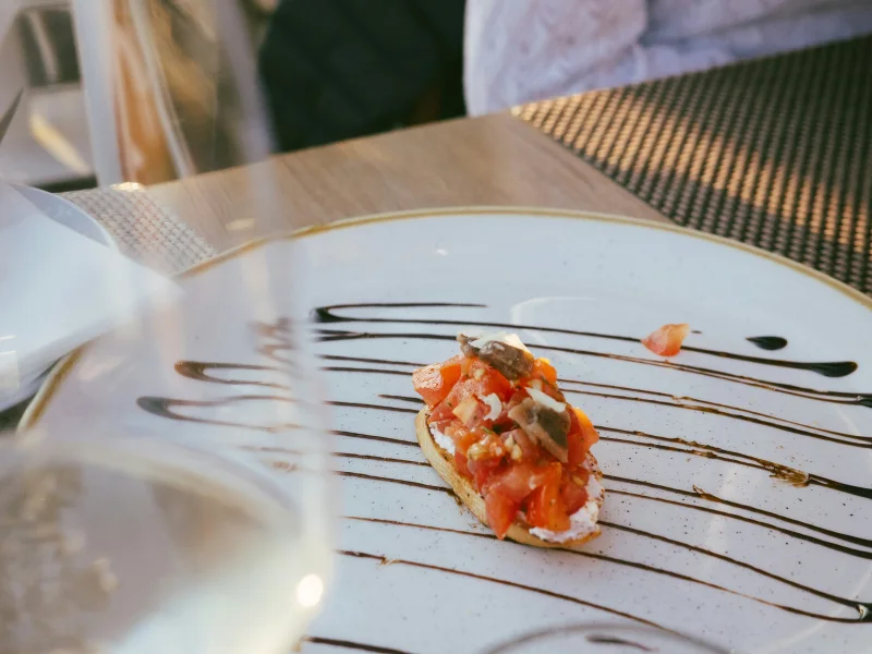Domatesli Bruschetta